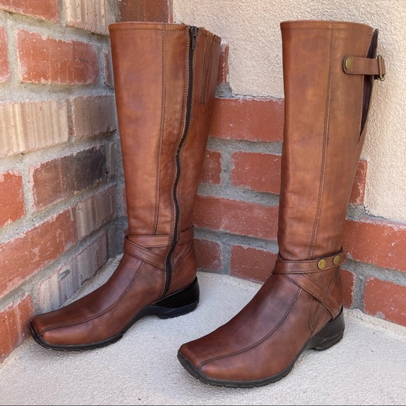 CLARKS •Tall Brown, Square Toe, Full Zip Leather Boots Sz 6 - Picture 2 of 11